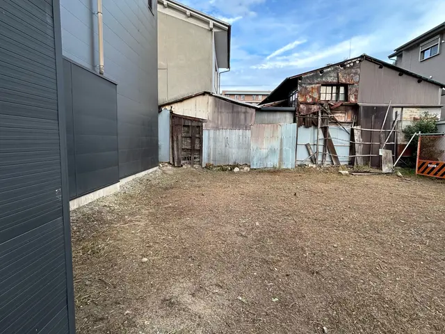 ◇刈払機を使用し広範囲の草刈りにご対応◇作業立会い不要◇刈払機取扱作業者資格保有サービスの画像