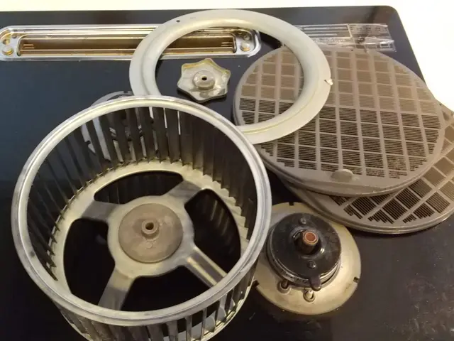 【岡山エリア】あなたの家の　お掃除便利屋さん　ピカピカのレンジフード仕上げです。サービスの画像