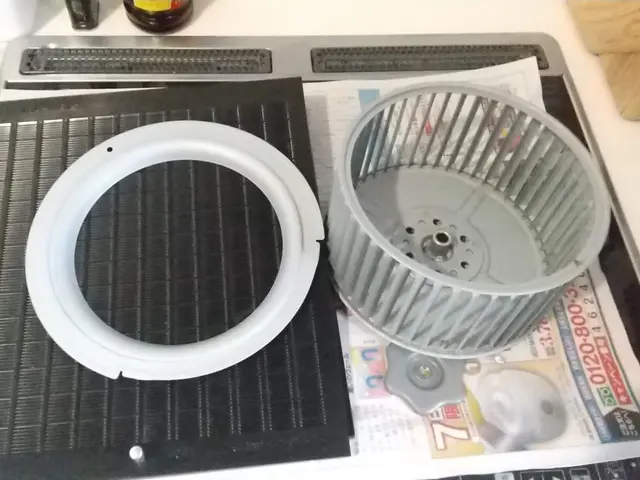 【岡山エリア】あなたの家の　お掃除便利屋さん　ピカピカのレンジフード仕上げです。サービスの画像