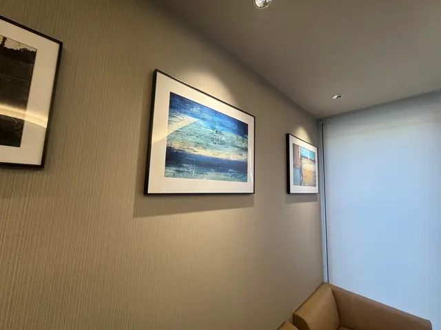 「関西発」絵画・アートの取り付け是非ご相談ください。2025年度[金賞]店舗！サービスの画像