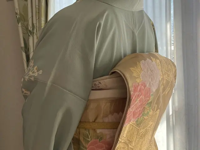 早くて綺麗な着付け！20年の経験！趣味から生まれたプロの技をご自宅へ！