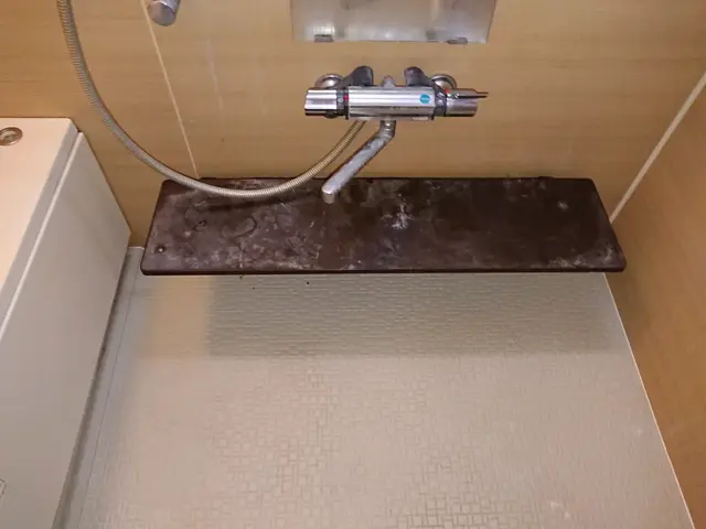 風呂釜配管と同時に頼むとで3000円割り引き！エプロン内高圧洗浄無料サービス中！サービスの画像