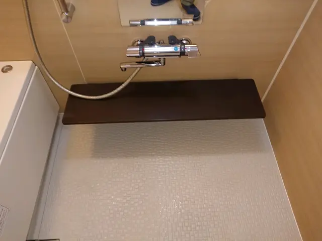 風呂釜配管と同時に頼むとで3000円割り引き！エプロン内高圧洗浄無料サービス中！サービスの画像