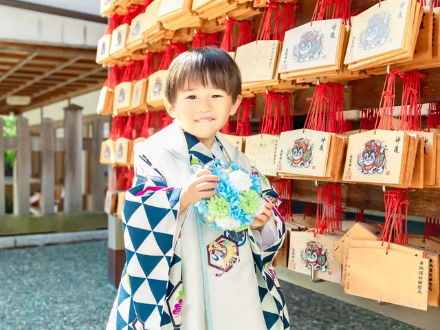 泣いても笑ってもその瞬間が宝物！和傘、ボールブーケ、数字ボードありますサービスの画像