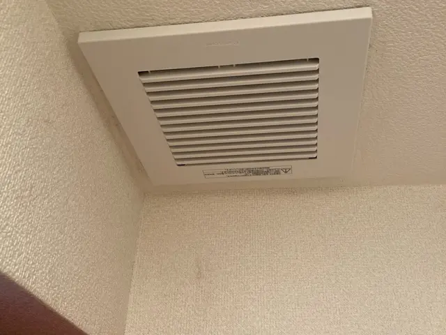 トイレの換気扇交換☆当店のスタッフがお伺い致します☆サービスの画像