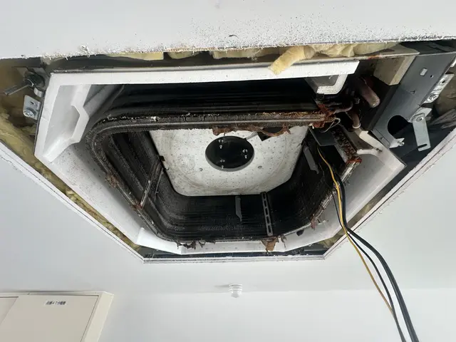 【空港や商業施設での豊富な実績】高い技術力で徹底洗浄！除菌防カビコート無料施工◎サービスの画像