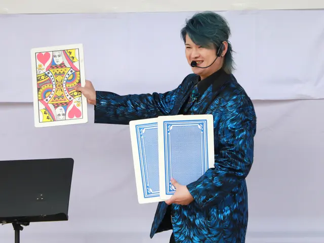 【老若男女必ず笑顔になれる魔法】　中四国で手品を見るならDBSHOW!!!!