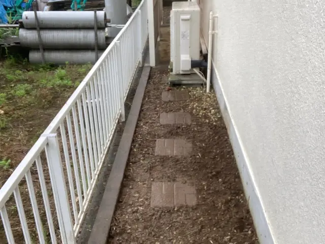 お庭やお家周りの雑草を綺麗に除草いたします！サービスの画像