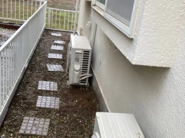 お庭やお家周りの雑草を綺麗に除草いたします！サービスの画像