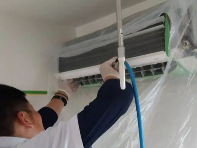 朝晩は涼しくなってきましたね！そろそろエアコンのお掃除いかがですか？サービスの画像