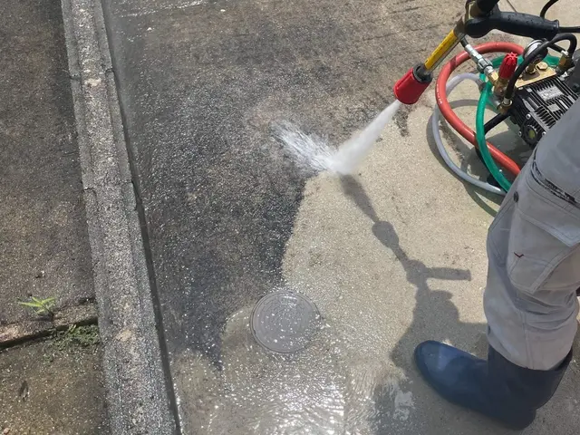 コケ、黒ずみキレイに洗浄します。以前の輝きを♪国家資格産業洗浄技能士１級取得サービスの画像