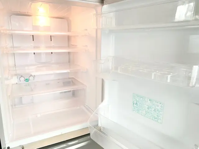 冷蔵庫を掃除致します！サービスの画像