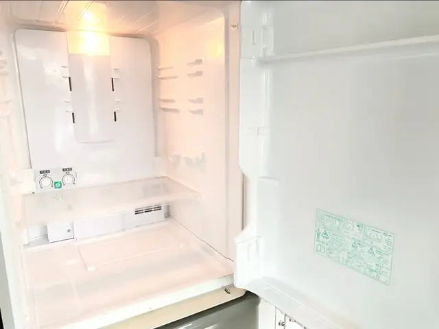 冷蔵庫を掃除致します！サービスの画像