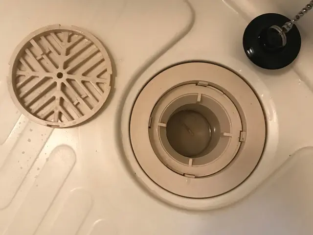 普段のお掃除では手に負えないところも、プロが汚れを一掃致します。サービスの画像