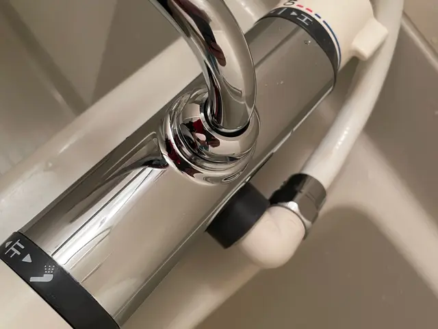 作業外注一切なしの自社スタッフ、時間外／エリア外対応もお任せの水回りクリーニンサービスの画像