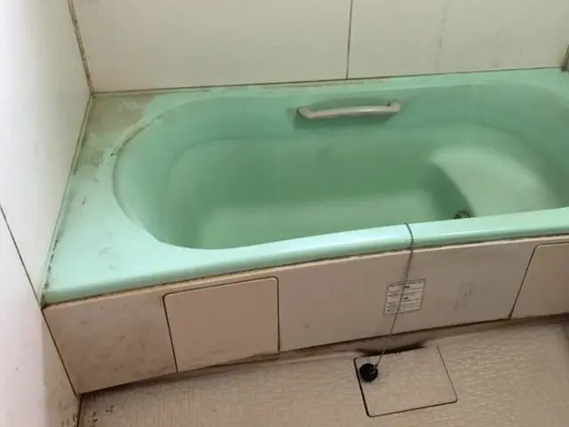 ☆お風呂クリーニング☆　水垢・石鹸カス・鏡の汚れ私たちにお任せください！サービスの画像