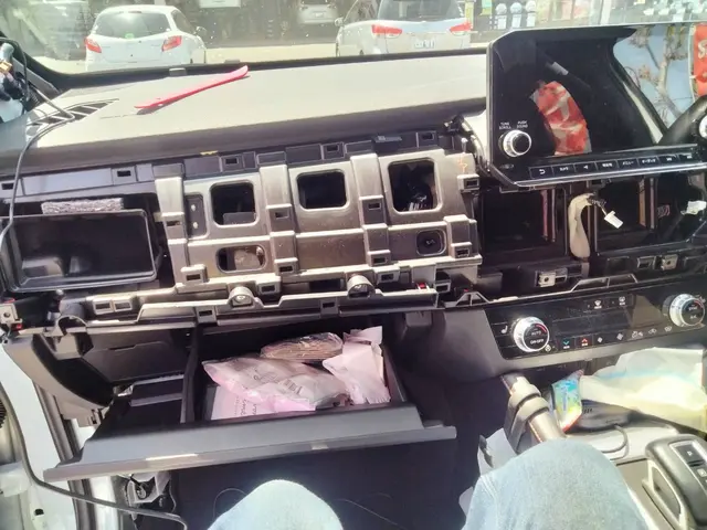 【業界歴5年以上】豊富な経験と知識で安心！仕上がり重視で丁寧に作業いたします！サービスの画像