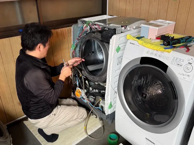 Panasonic.日立のドラム式に特化したした分解洗浄になります。サービスの画像