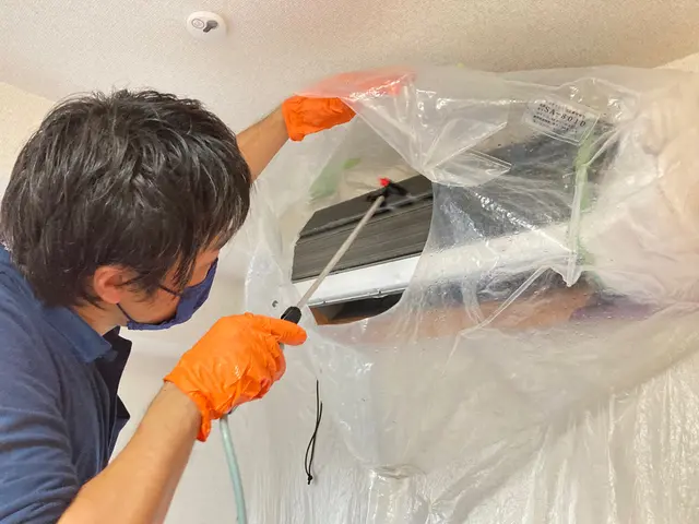 パネルの分解洗浄◎しっかり養生で安心◎大手での経験あり！丁寧な作業と仕上がり◎サービスの画像