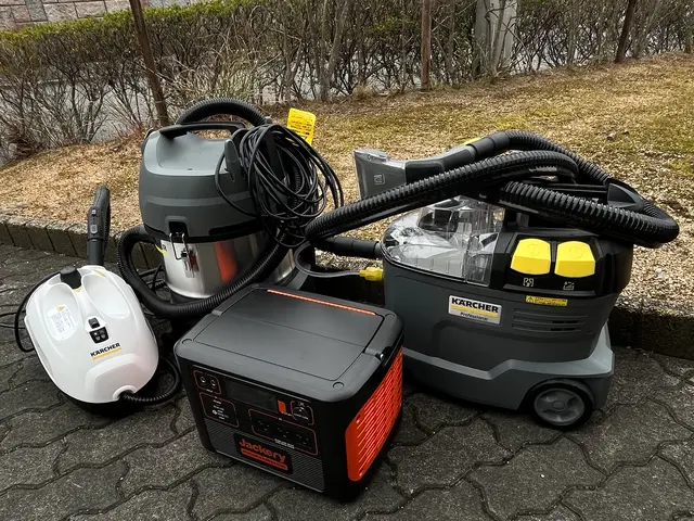 嘔吐・尿汚れの“臭い戻り”まで考えた車内清掃サービスの画像