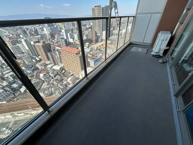 【口コミ高評価◎】丁寧＆清潔仕上げで気持ちいいバルコニーに！プロが徹底お掃除！サービスの画像