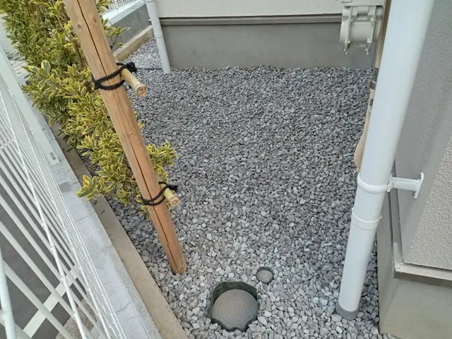 ◎防犯砂利施工可能！雑草対策に砂利敷はいかがでしょうか！お気軽にご相談下さい！サービスの画像