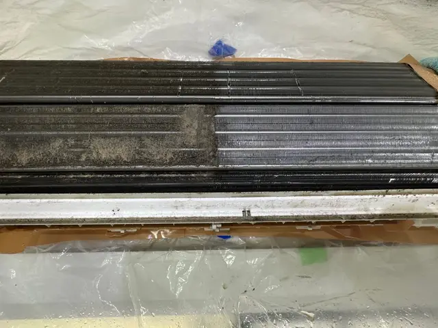 ◆3つの洗剤で黒カビ臭いトリプル洗浄◆臭いスッキリ清潔エアコン◎お掃除ロボOKサービスの画像