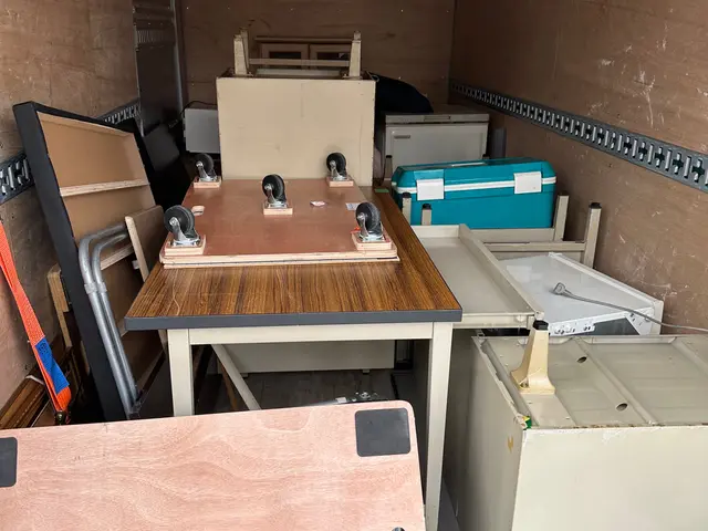 即日対応可能★女性スタッフ同行可能★2T車積み放題分別不用★2人で作業手伝い不用サービスの画像