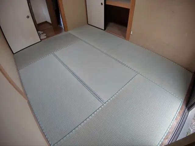 【即日納品可能】卸問屋だからできる地域最安値！最短半日納品！国産表も格安で販売！サービスの画像