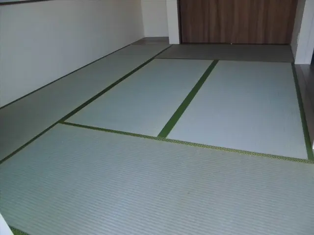 【即日納品可能】卸問屋だからできる地域最安値！最短半日納品！国産表も格安で販売！サービスの画像