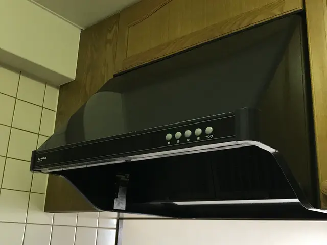 天然洗剤使用★エアコン分解高圧洗浄★駐車代当社負担サービスの画像