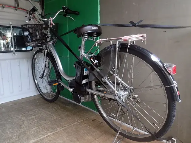 損害保険加入済み！ご予約〜作業完了まで店長の私が対応いたします！２０年の実績！サービスの画像