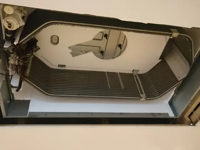 paypay使用可！業務用 天井埋込エアコン洗浄予約受付中！抗菌コート無料です！サービスの画像