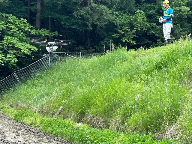 ドローンで農薬散布！　農家の皆様！　あの’’しんどい作業’’短時間で代行します！