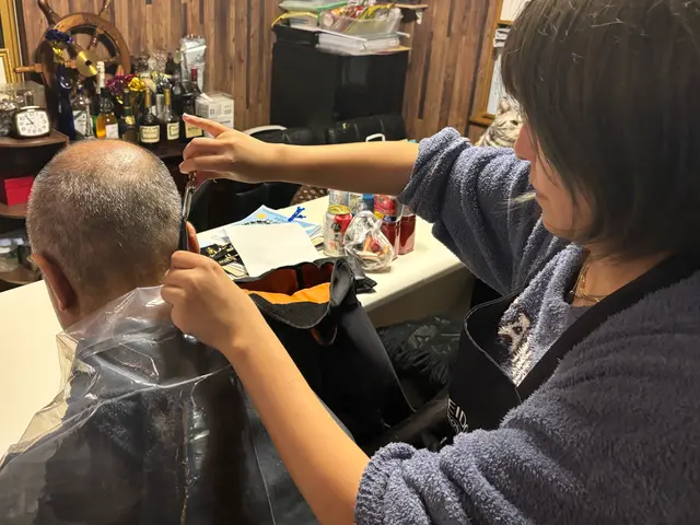 訪問美容師★ヘルパー1級所持★理美容券可★施設対応可★即日返信★カンタン予約サービスの画像