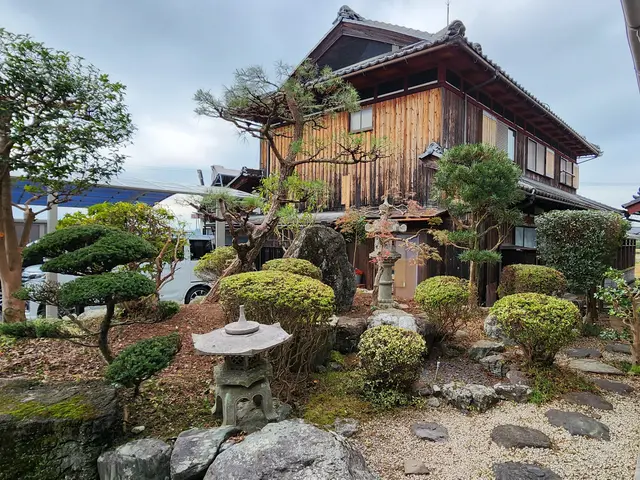 庭木の剪定サービスの画像