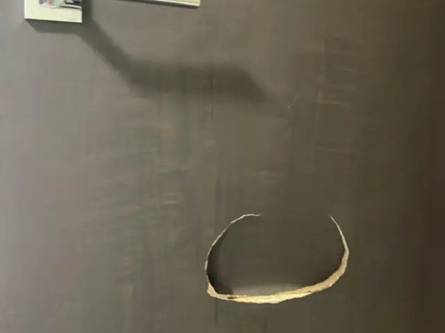 ★クレカ対応★穴に応じて最適な補修を行います！サービスの画像