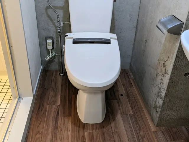 お悩み解決【民泊退去後清掃】もお任せください！ワックス無料\\インボイス済み//サービスの画像