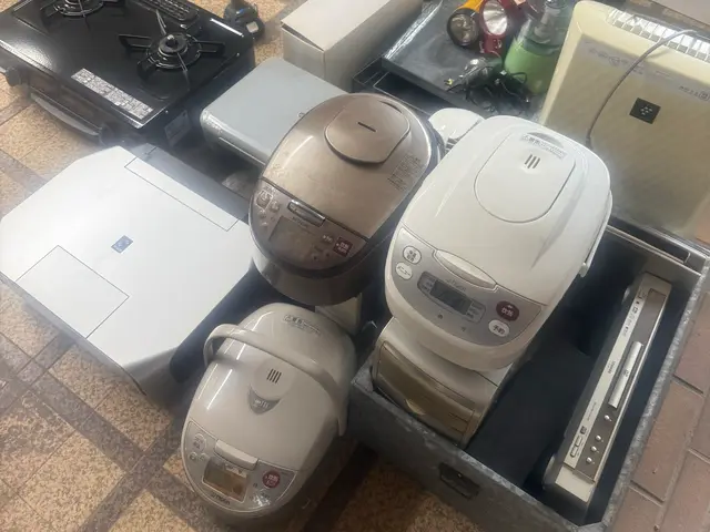 お引越し時の処分に◎！家電から家具まで何でも積めます。エアコン取外し&回収無料！サービスの画像