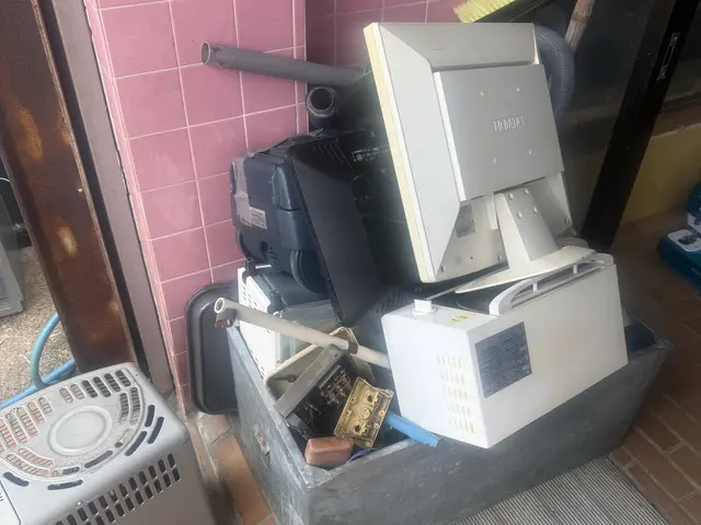 お引越し時の処分に◎！家電から家具まで何でも積めます。エアコン取外し&回収無料！サービスの画像