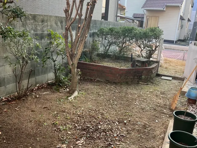 【業歴7年】クオリティとスピード両方重視の草むしりサービスサービスの画像