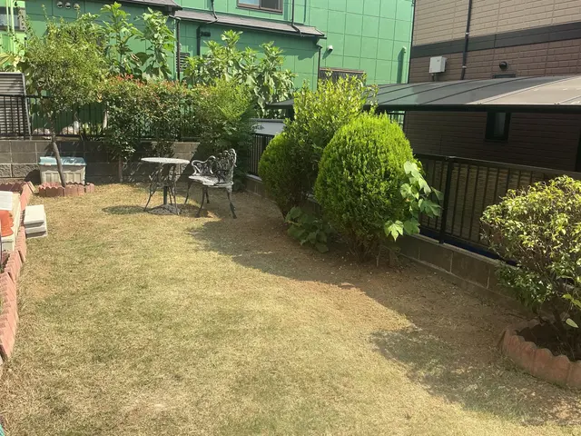 近隣の方への配慮も欠かしません◎損保加入、作業外注一切なし◎お気軽にご相談下さいサービスの画像