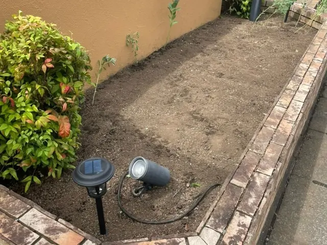 落ち葉のシーズン！葉の一つも残さない！安くて速い、これがプロの庭師のクリーニングサービスの画像