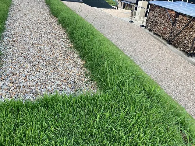 1日でキレイ、10年ラクする！雑草ゼロの庭、つくります！サービスの画像