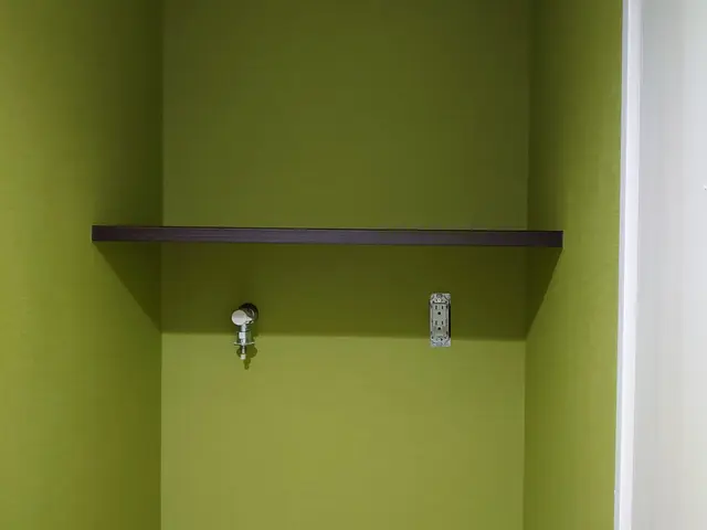 【女性職人です！】短時間でお部屋の雰囲気を変えたい方は是非！アクセントクロスを！サービスの画像