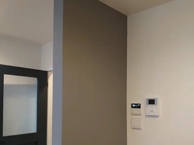 【女性職人です！】短時間でお部屋の雰囲気を変えたい方は是非！アクセントクロスを！サービスの画像