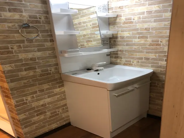 洗面化粧台の交換工事サービスの画像