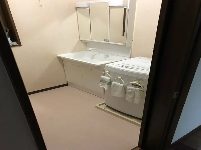 洗面化粧台の交換工事サービスの画像