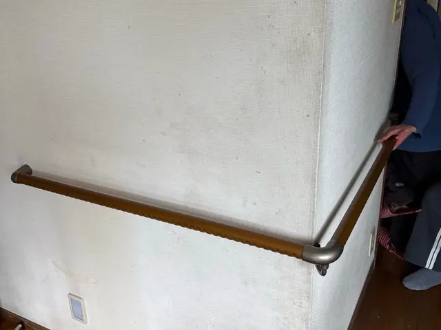 介護用手すり取付いたしますサービスの画像