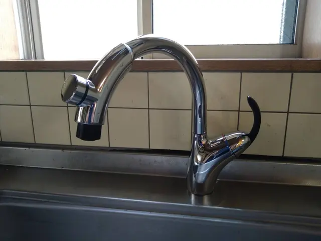 【口コミ１８００件達成！】◆キッチン水栓交換◆親切丁寧な説明と工事をしています！サービスの画像